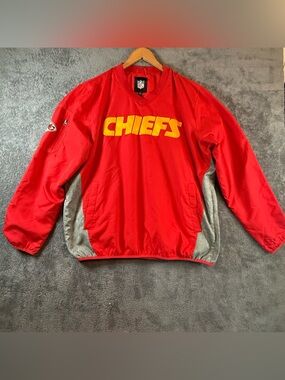 NFL Red Chiefs Pullover with Yellow Logo XL